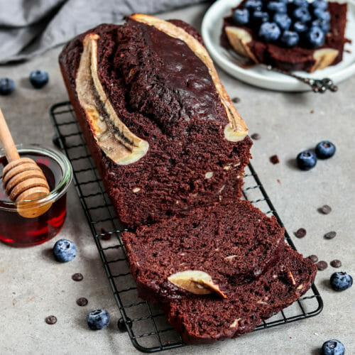 Veganer Möhrenkuchen mit Cream Cheese Frosting (Carrot Cake) | byanjushka