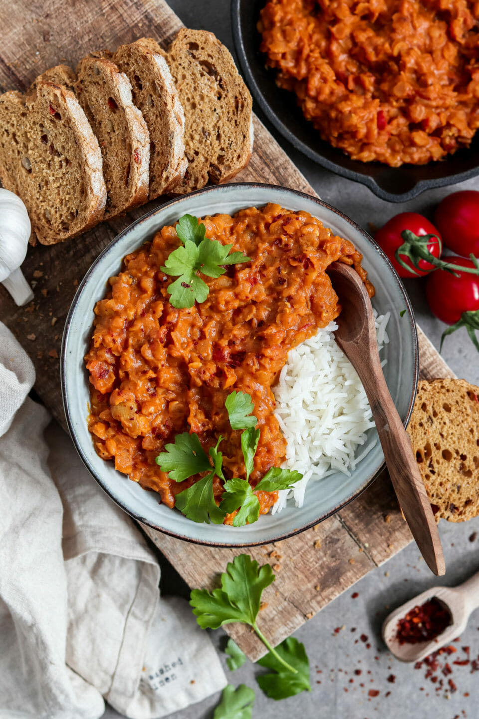 Veganes Rotes Linsen Dal mit Reis