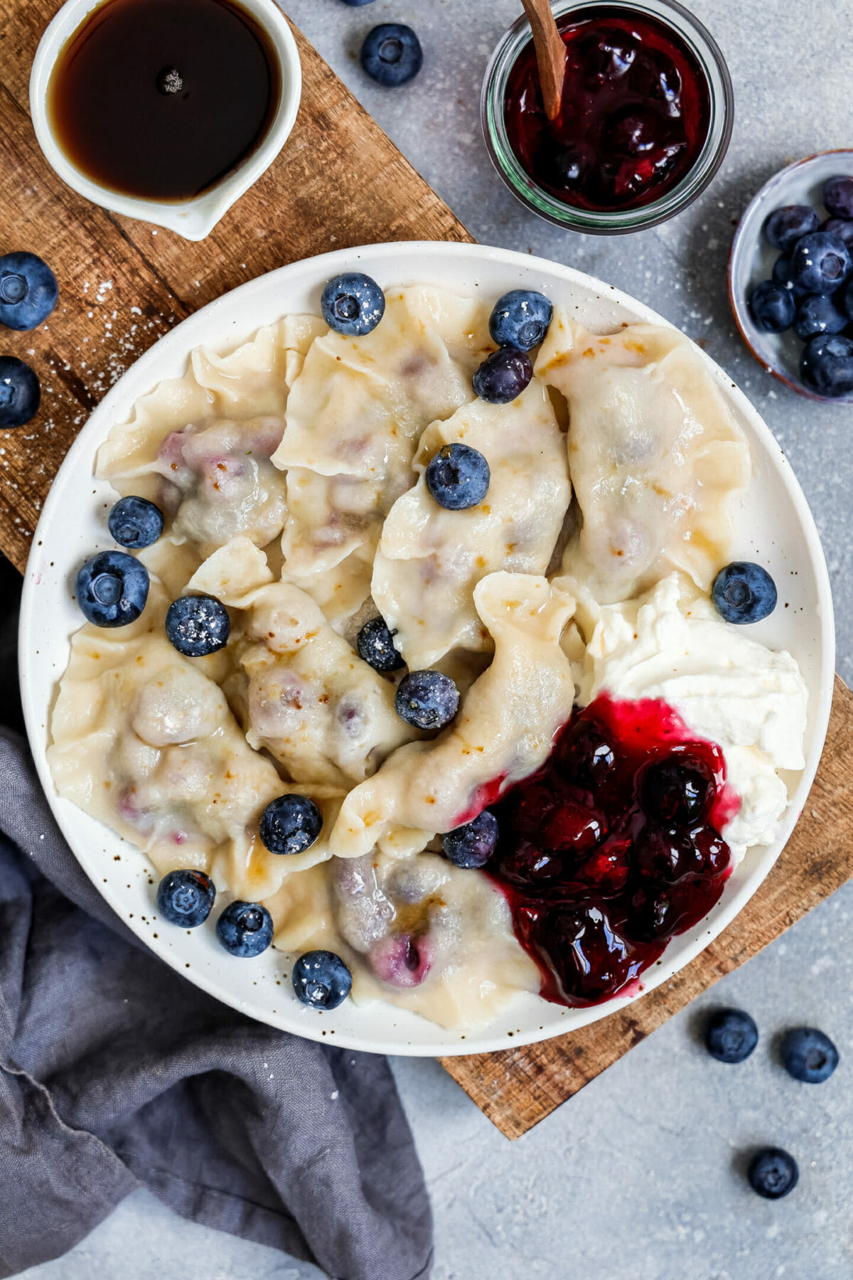 Vegane Pierogi mit Blaubeeren | Polnische Piroggen mit Heidelbeer ...