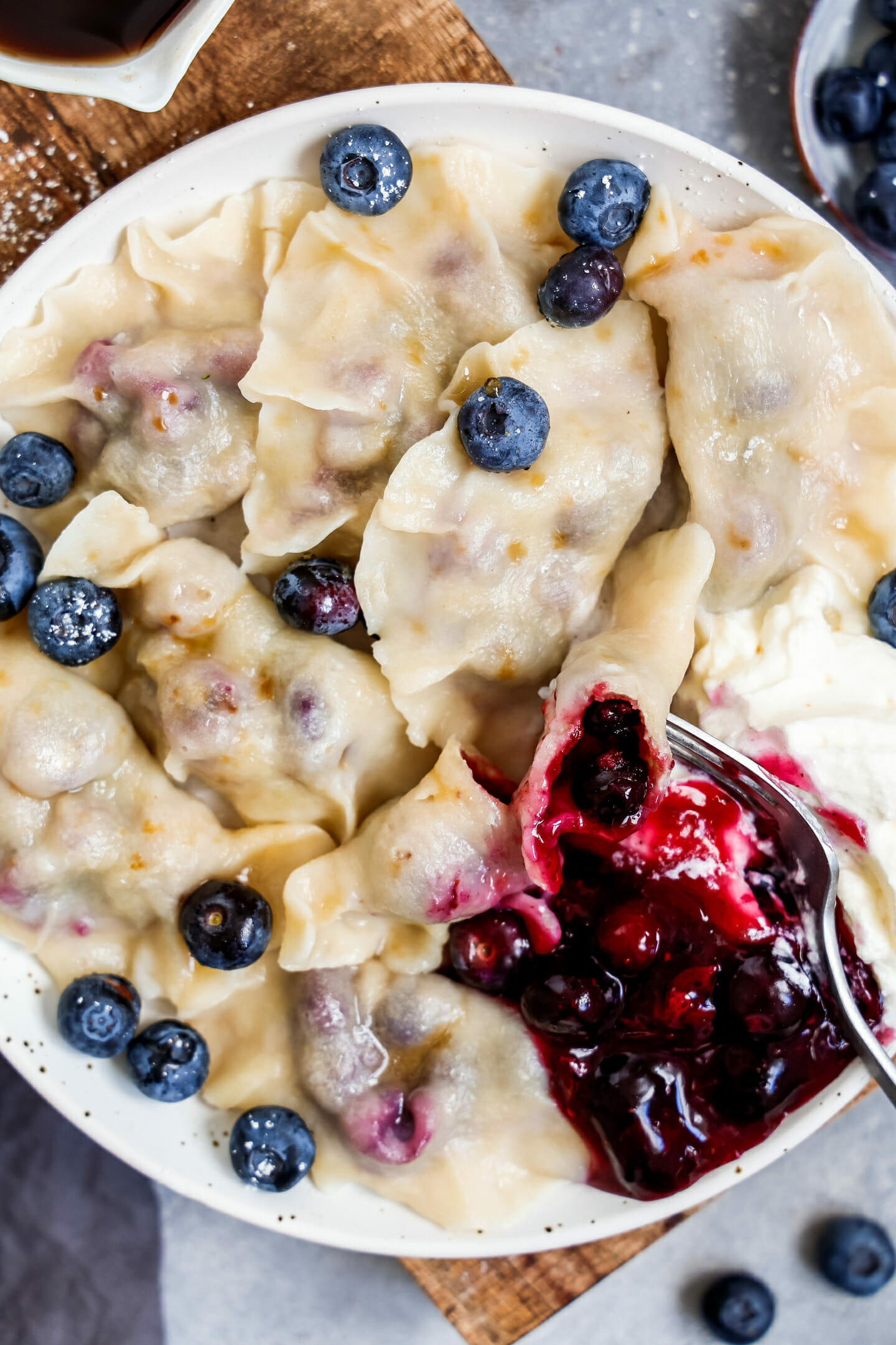 Vegane Pierogi mit Blaubeeren | Polnische Piroggen mit Heidelbeer ...