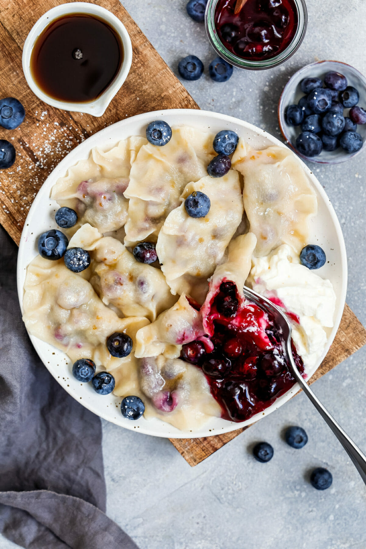 Vegane Pierogi mit Blaubeeren | Polnische Piroggen mit Heidelbeer ...