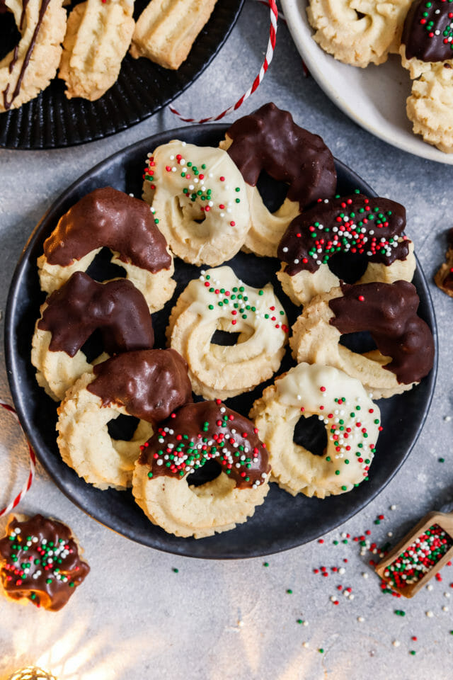 Spritzgebäck mit Mandeln (Vegane Weihnachtsplätzchen) | byanjushka Spritzgebäck mit Mandeln (Vegane Weihnachtsplätzchen) | byanjushka