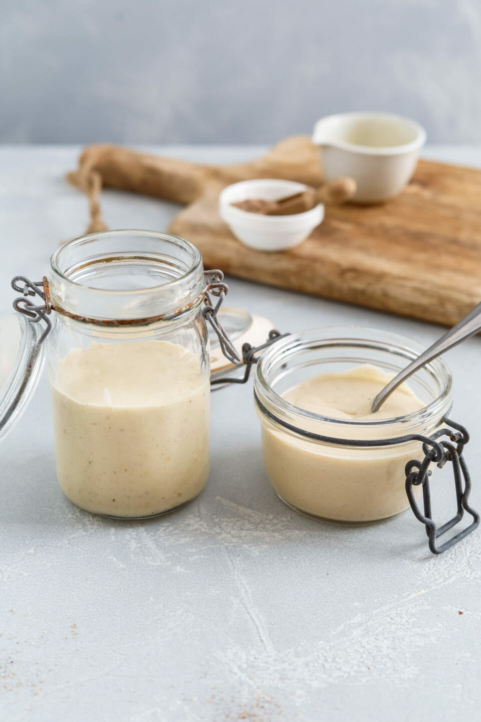 Vegane Vanillesoße mit Stärke oder Cashews - schnell &amp; einfach