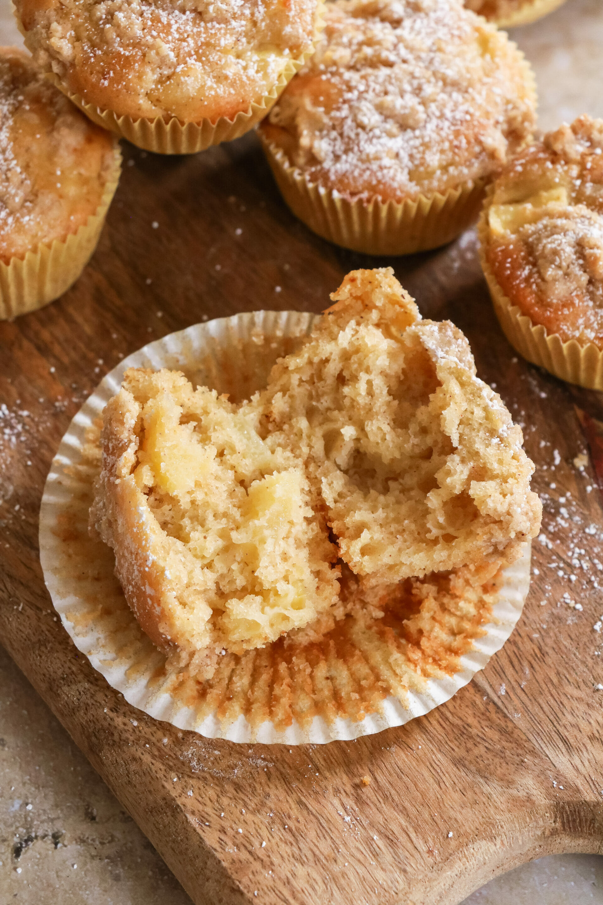 Vegane Apfelmuffins mit Zimt &amp; Streusel | byanjushka